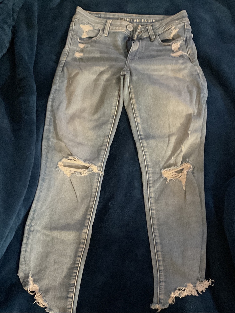 American Eagle Outfitters Light Blue Distressed Skinny Jeans